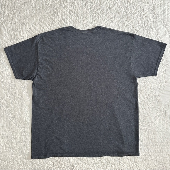 Chowdaheadz New England vs The World Patriots Gray Graphic T-Shirt 2XL - Picture 3 of 7